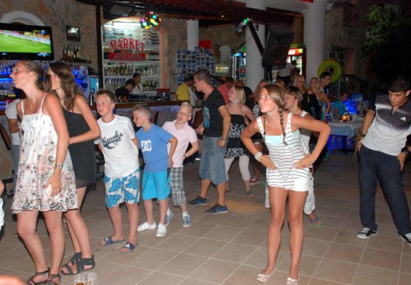 Club Dena Aparthotel Мармарис Екстериор снимка