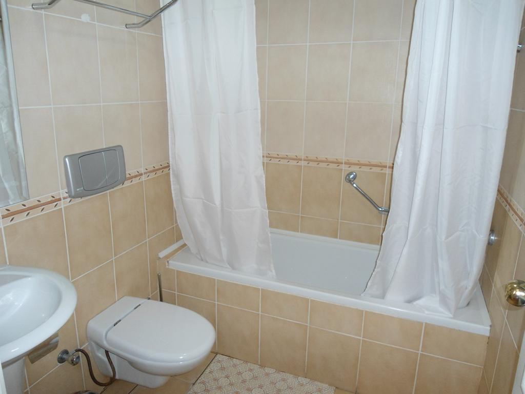 Club Dena Aparthotel Мармарис Стая снимка