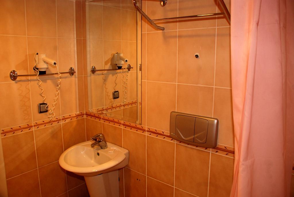 Club Dena Aparthotel Мармарис Стая снимка