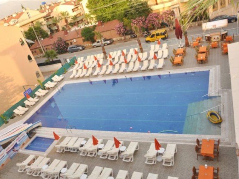 Club Dena Aparthotel Мармарис Екстериор снимка
