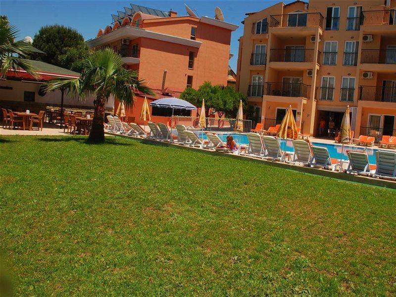 Club Dena Aparthotel Мармарис Екстериор снимка