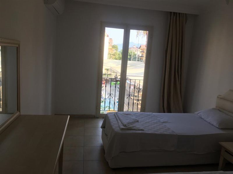 Club Dena Aparthotel Мармарис Екстериор снимка